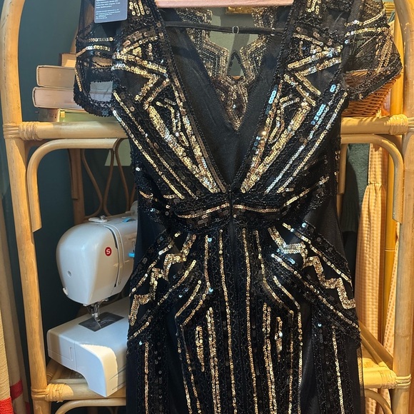 Amazon Cap Sleeve Beaded Black and Gold Dress - Picture 6 of 6